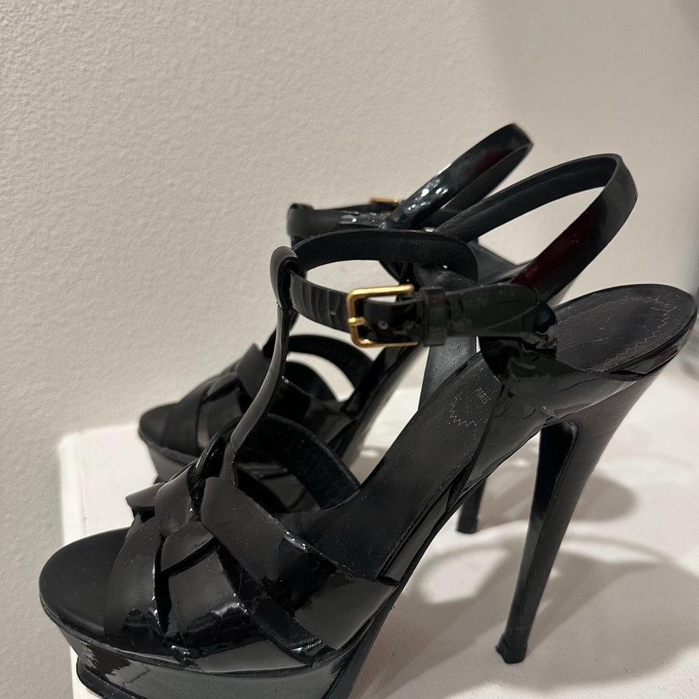 Yves Saint Laurent Black Patent Heels